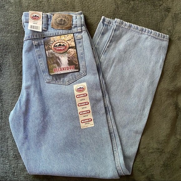 Wrangler Other - Wrangler Jeans mens size 34W 32L brand new!